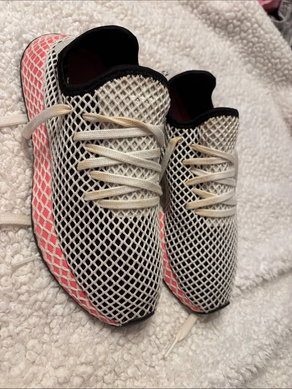 ADIDAS Women’s Mesh Runner Sneakers in Black, White and Pink size 7.5